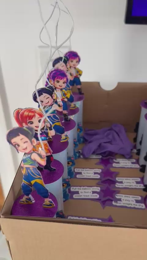 Custom Ballon Surprise - Party Favors - Set of 6